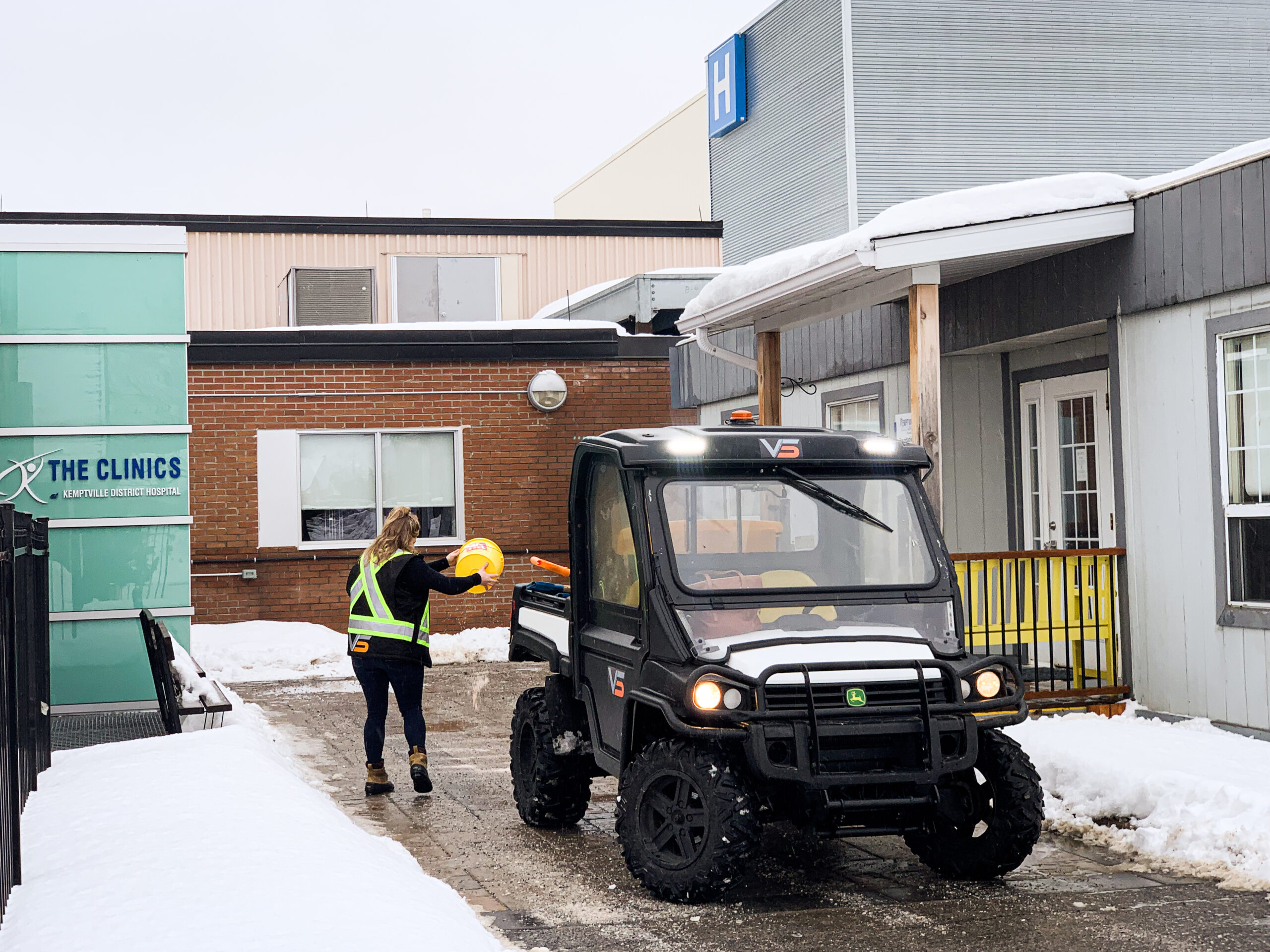 Ottawa snow crew - VS Landscape Group